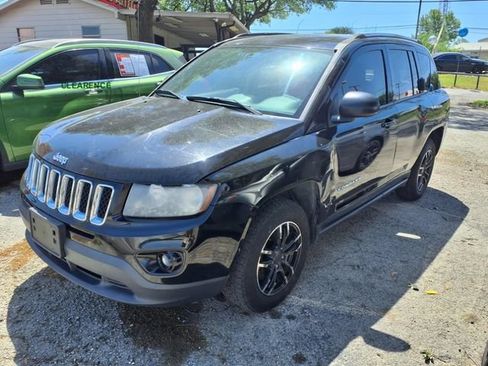 Used 2014 Jeep Compass Sport w/ Power Value Group FWD image 2