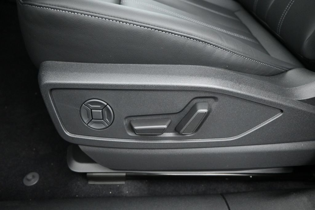New 2026 Audi Q5 Premium Plus AWD/4WD image 7