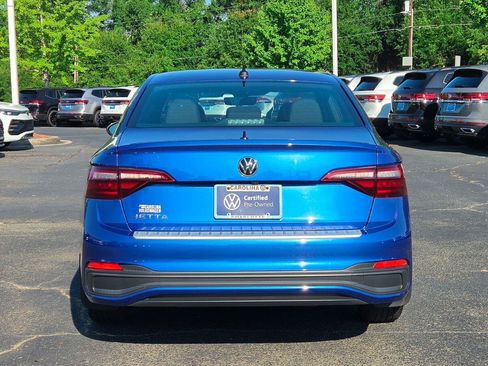 Used 2023 Volkswagen Jetta Sport FWD image 4