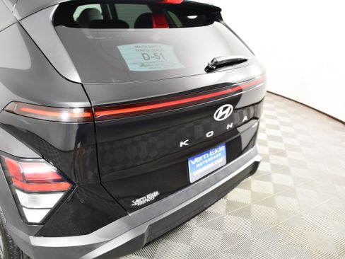 Used 2025 Hyundai Kona SEL AWD/4WD image 15