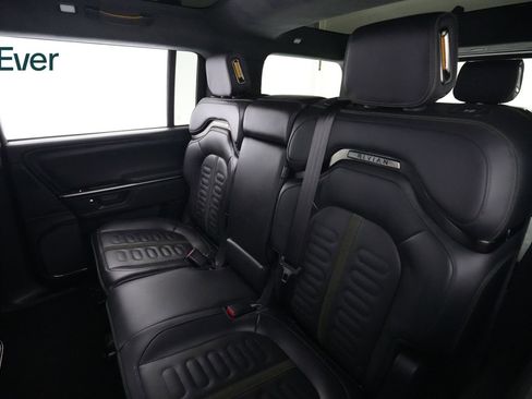 Used 2025 Rivian R1S Adventure AWD/4WD image 24