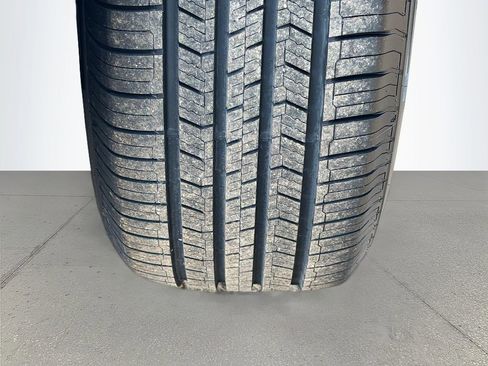 Used 2024 Jeep Grand Cherokee Altitude image 41