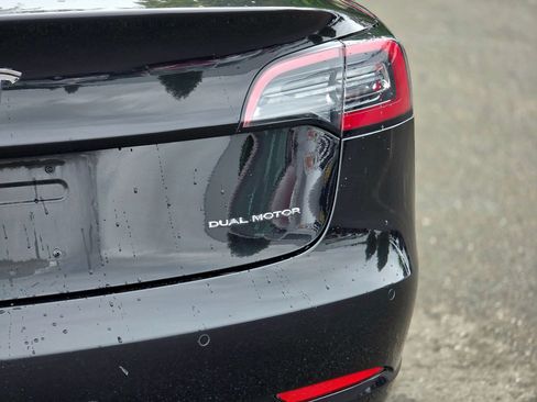 Used 2018 Tesla Model 3 Long Range AWD/4WD image 12