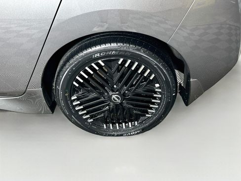 Used 2024 Nissan Leaf SV Plus FWD image 11