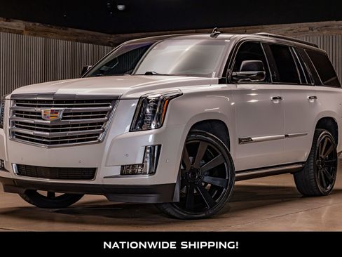 Used 2019 Cadillac Escalade Platinum image 4