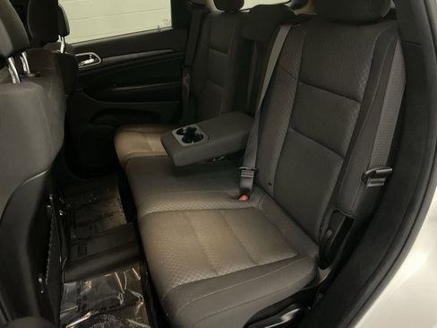 Used 2020 Jeep Grand Cherokee Laredo image 18