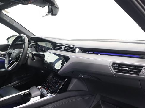 Used 2023 Audi e-tron S Premium Plus w/ Black Optic Package AWD/4WD image 23