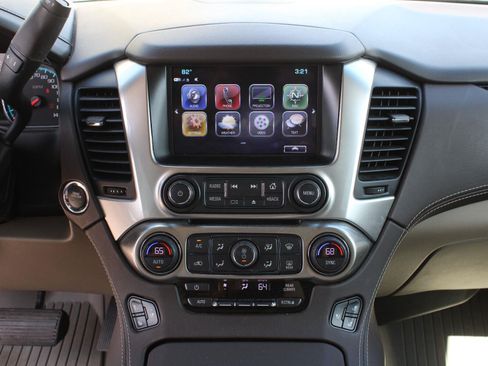 Used 2020 Chevrolet Tahoe Premier AWD/4WD image 13