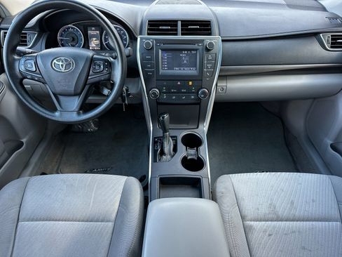 Used 2016 Toyota Camry LE FWD image 12
