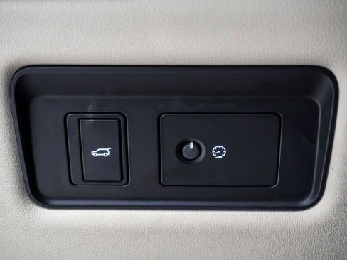 Used 2020 Land Rover Range Rover HSE image 38