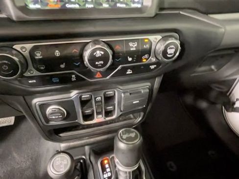 Used 2023 Jeep Wrangler Unlimited Sahara w/ Cold Weather Group AWD/4WD image 28