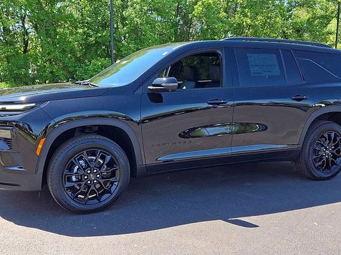 New 2026 Chevrolet Traverse LT w/ Midnight/Sport Edition AWD/4WD image 7