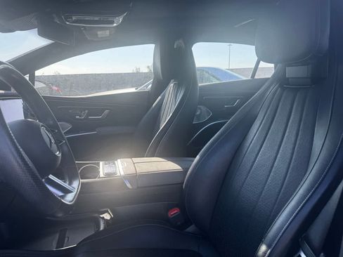 Used 2023 Mercedes-Benz EQS 580 4MATIC Sedan image 6