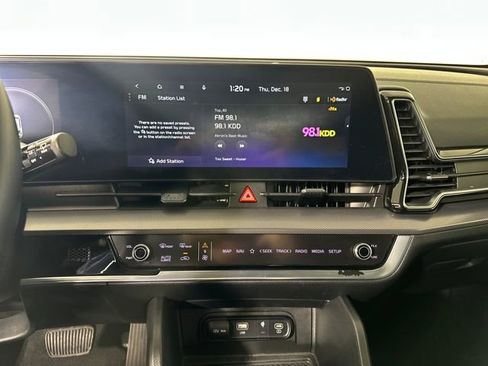 Used 2023 Kia Sportage SX image 21