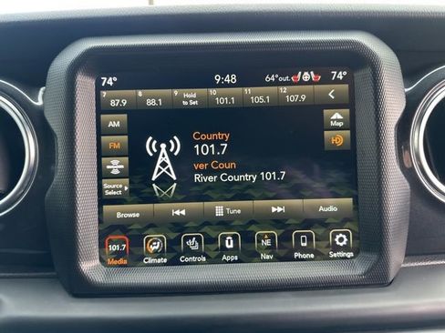 Used 2023 Jeep Wrangler Altitude image 10