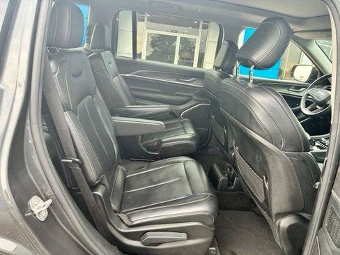 Used 2022 Jeep Grand Cherokee L Limited AWD/4WD image 9