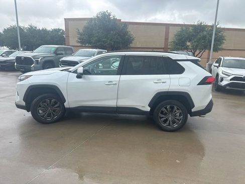 Used 2023 Toyota RAV4 XLE Premium AWD/4WD image 6