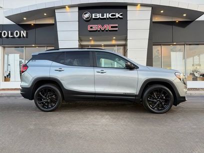 Used 2023 GMC Terrain SLE