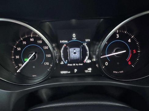 Used 2017 Jaguar F-PACE Premium image 18