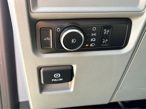 Used 2023 Ford F150 XLT image 12