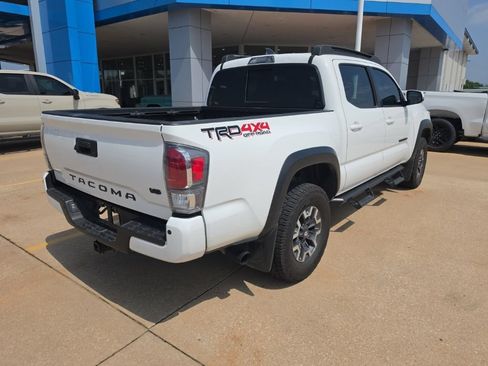 Used 2023 Toyota Tacoma TRD Off-Road w/ Technology Package AWD/4WD image 6