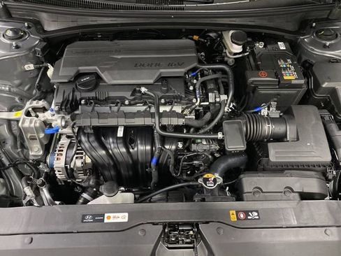 New 2026 Hyundai Elantra Limited image 36