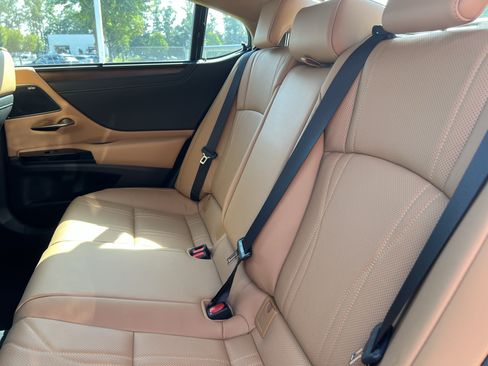 Used 2023 Lexus ES 350 Ultra Luxury w/ Accessory Package (Z2) FWD image 34