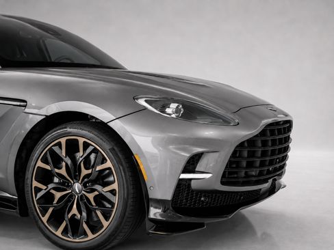 Used 2023 Aston Martin DBX 707 AWD/4WD image 8
