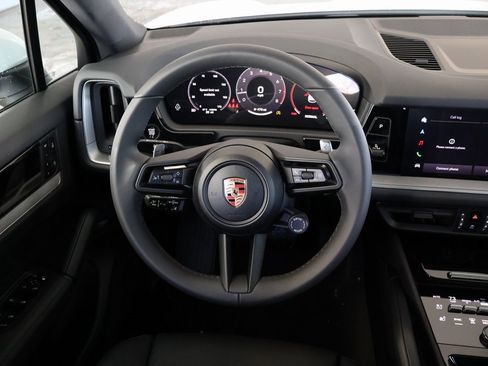 New 2025 Porsche Cayenne image 20
