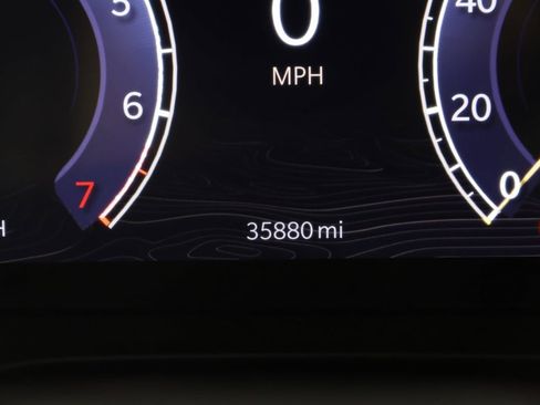 Used 2022 Jeep Grand Cherokee Limited image 40