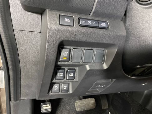 Used 2023 Nissan Frontier PRO-4X w/ Technology Package AWD/4WD image 24