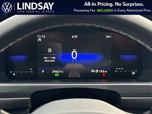 Used 2023 Volkswagen Tiguan SE w/ Panoramic Sunroof Package image 24
