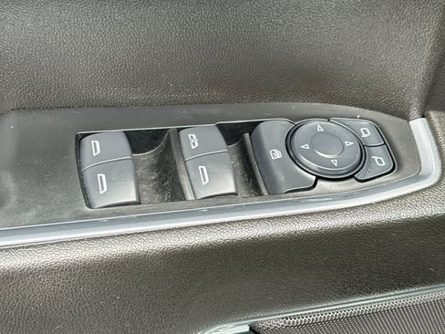 Used 2024 Chevrolet Silverado 1500 LT RWD image 13