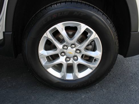 Used 2021 Chevrolet Traverse LT AWD/4WD image 13