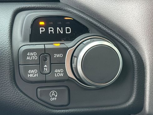 New 2026 RAM 1500 4x4 Crew Cab image 20