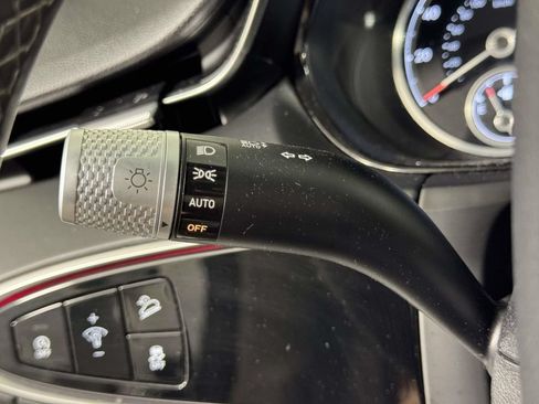 Used 2022 Genesis GV70 2.5T w/ Advanced Package AWD/4WD image 21