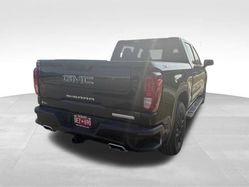 Used 2022 GMC Sierra 1500 Elevation w/ X31 Off-Road Package AWD/4WD image 4