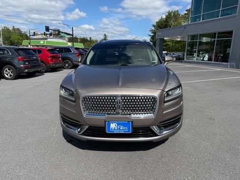 Used 2019 Lincoln Nautilus Reserve AWD/4WD image 3