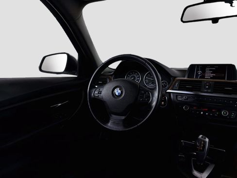Used 2014 BMW 320i xDrive Sedan AWD/4WD image 22