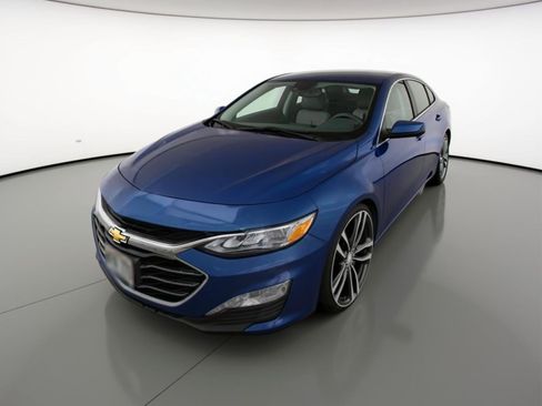 Used 2024 Chevrolet Malibu LT image 3