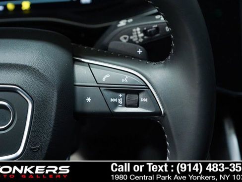 Used 2021 Audi Q8 Premium w/ Black Optic Package image 18