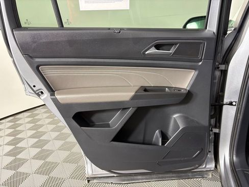 Used 2022 Volkswagen Atlas SE FWD image 41