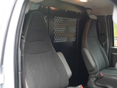 Used 2023 Chevrolet Express 2500 w/ Driver Convenience Package image 17