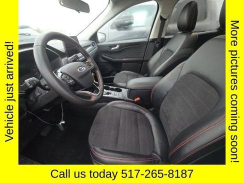 Used 2022 Ford Escape SEL w/ SEL Stealth AWD Package image 4