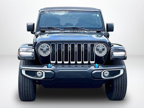 Used 2022 Jeep Wrangler Unlimited Sahara AWD/4WD image 2