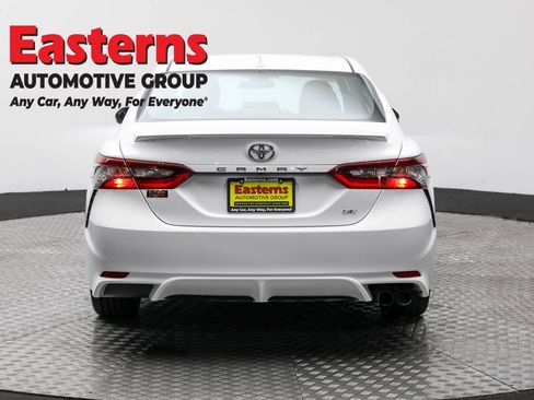 Used 2024 Toyota Camry SE image 8