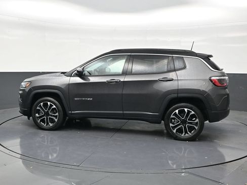 Used 2023 Jeep Compass Limited AWD/4WD image 2