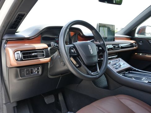 Used 2023 Lincoln Aviator Reserve RWD image 17