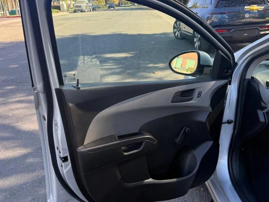 Used 2015 Chevrolet Sonic LS FWD image 10