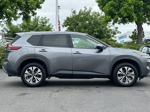Certified 2021 Nissan Rogue SV AWD/4WD image 3